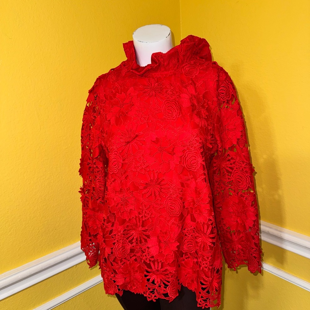 Tuckernuck Red Floral Lace Blouse - Picture 3 of 14